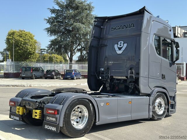 Standardni tegljač SCANIA 660 S