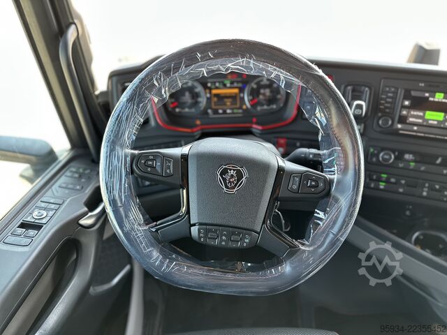Standardni tegljač SCANIA 660 S