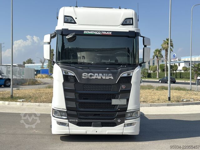 Standardni tegljač SCANIA 650 S