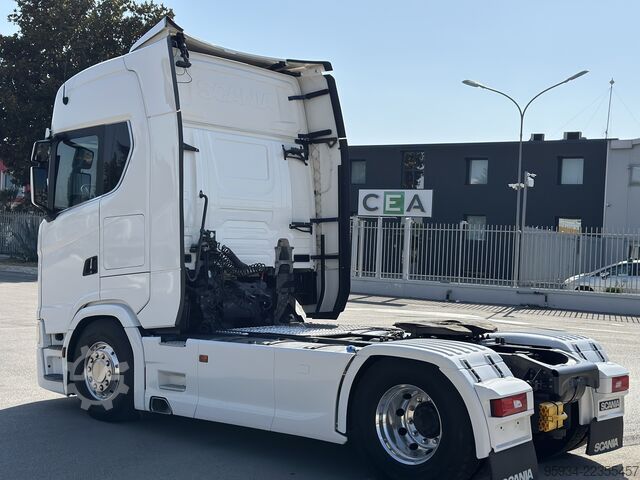 Standardni tegljač SCANIA 650 S
