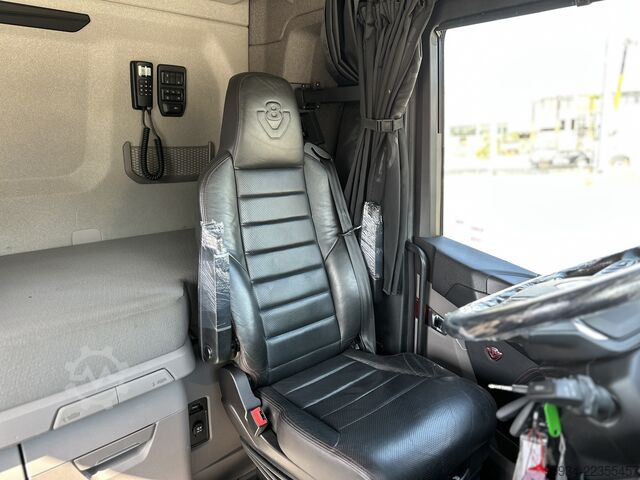 Standardni tegljač SCANIA 650 S