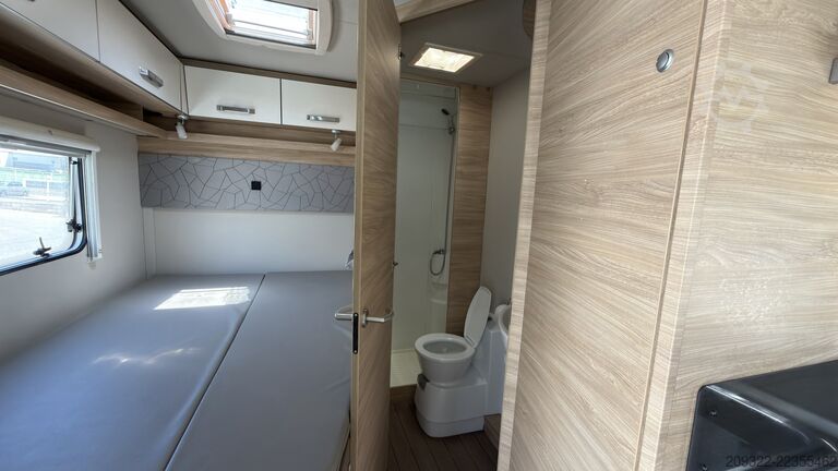 Half-integraal camper Fiat Ducato Weinsberg Carasuite 2020 | Completamente accessoriato |5 postiletto