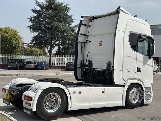 Standardni tegljač SCANIA 660S