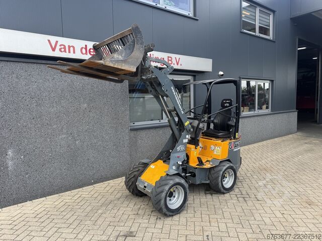 Giant D 254SW  - mini Shovel - wiellader - 2016 - bak - vorkenbord - 996uur GIANT D 254SW  - mini Shovel - wiellader - 2016 - bak - vorkenbord - 996uur
