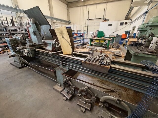 Center lathe cazeneuve HB 575