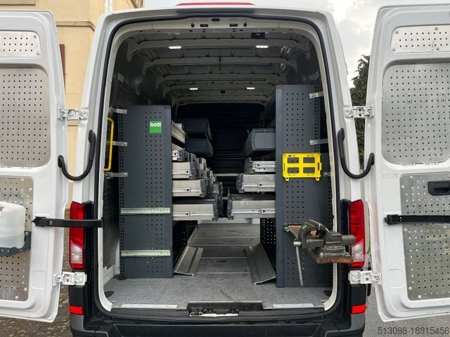 Dodávka s vysokou střechou VOLKSWAGEN CRAFTER BOTTREGALS. AUTOMATIK NAVI ACC STANDHZG.