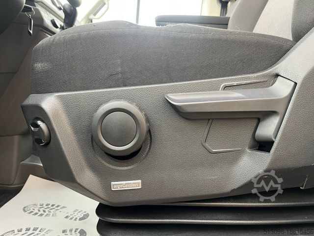 Dodávka s vysokou střechou VOLKSWAGEN CRAFTER BOTTREGALS. AUTOMATIK NAVI ACC STANDHZG.