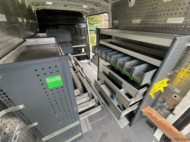 Dodávka s vysokou střechou VOLKSWAGEN CRAFTER BOTTREGALS. AUTOMATIK NAVI ACC STANDHZG.