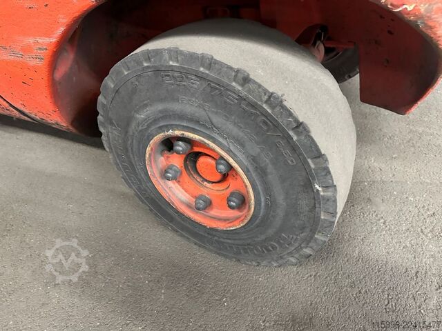 Dízelüzemű targoncá Linde H 20 D-02 - TRIPLEX 5,5 m