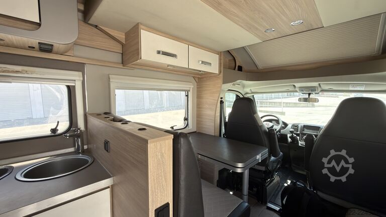 Half-integraal camper 2024 Fiat Ducato Weinsberg Carasuite | Completamente Accessoriato|5 Posti Letto