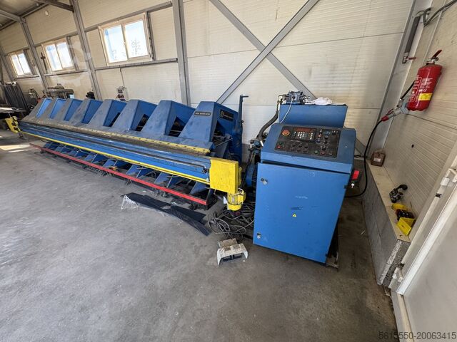 Hydraulische Abkantpresse Liptovské Strojárne haco