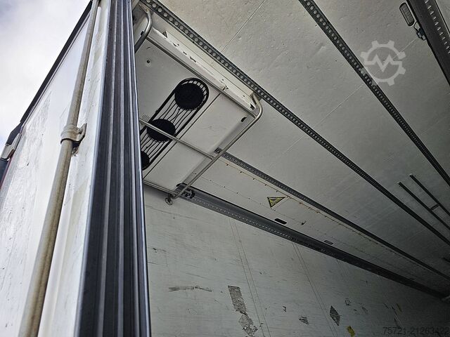 Transporte refrigerado/congelado SCHMITZ N/A THERMO KING SPECTRUM