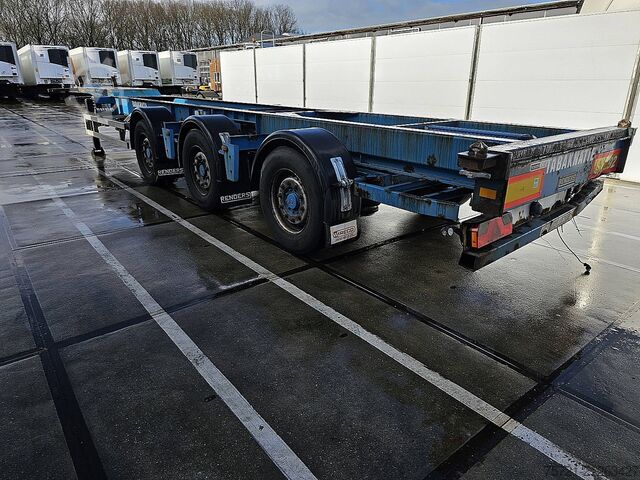 Containertransport RENDERS CHASSIS