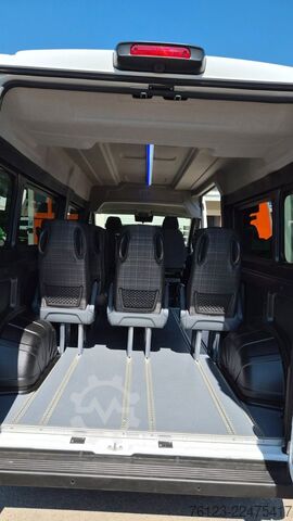 Bestelwagen met verhoogd dak PEUGEOT Boxer  Hochraum 9 Sitzer L3H2 verglast BlueHDi
