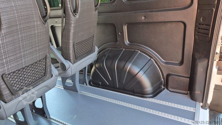 Bestelwagen met verhoogd dak PEUGEOT Boxer  Hochraum 9 Sitzer L3H2 verglast BlueHDi