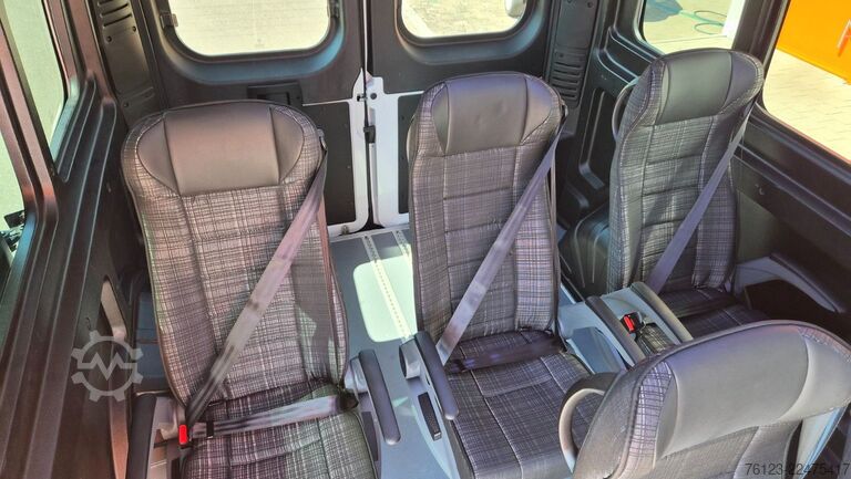 Bestelwagen met verhoogd dak PEUGEOT Boxer  Hochraum 9 Sitzer L3H2 verglast BlueHDi