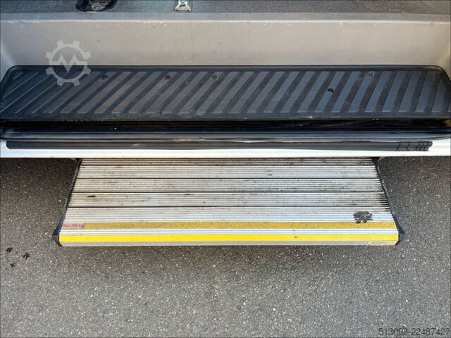 Minibusz VW CRAFTER 9 SITZER KLIMA HECKANTRIEB HECKLIFT