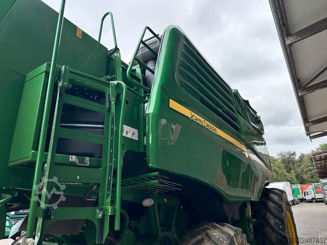Combine harvester John Deere WT56/T560HM Mähdrescher *verunfallt*