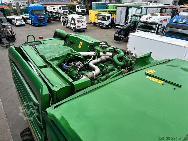 Combine harvester John Deere WT56/T560HM Mähdrescher *verunfallt*