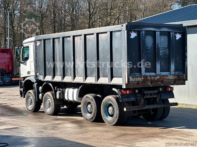 Kiper kamion MERCEDES-BENZ Arocs 4148AK BB 8x8 Kipper 33m³ 3x Vorhanden
