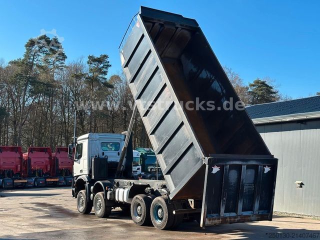 Kiper kamion MERCEDES-BENZ Arocs 4148AK BB 8x8 Kipper 33m³ 3x Vorhanden