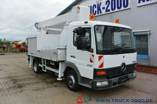Fourgon Mercedes-Benz Atego 815 Wumag WT170 17 m seitl. Auslage 11.3 m