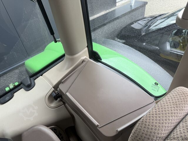 John Deere 6155R John Deere 6155R