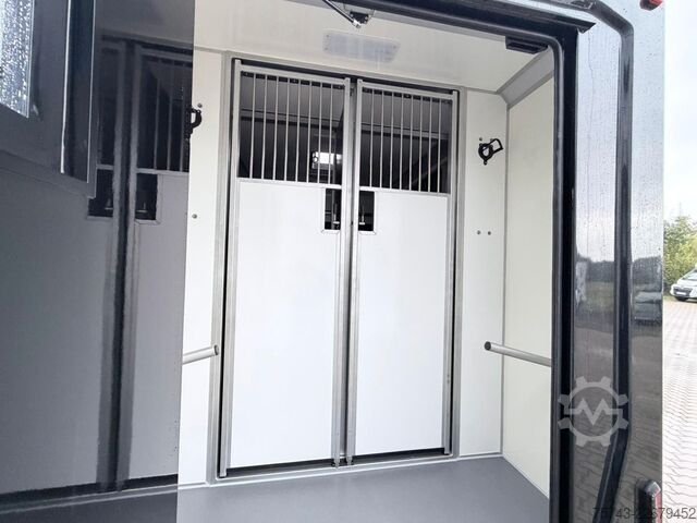 Viehtransporter RENAULT Master STX 5 Sitzer Haras ex. Lang Automatik