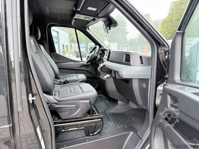 Viehtransporter RENAULT Master STX 5 Sitzer Haras ex. Lang Automatik