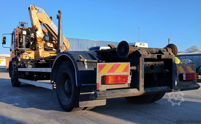 Haakarm vrachtwagen + kraan MAN LE280 containersysteem + kraan id 48
