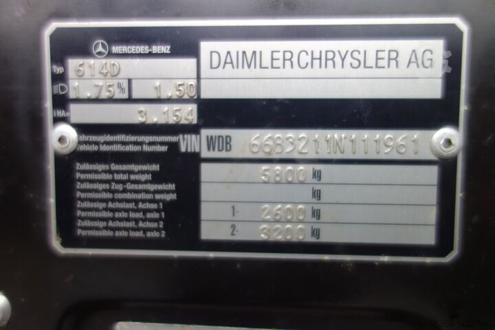 Kipper Mercedes-Benz 614D Vario Kipper DOKA Winterdienst