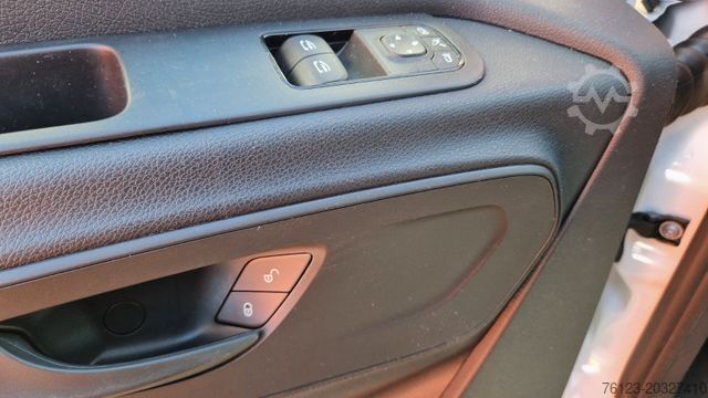 Minibus MERCEDES-BENZ Sprinter 311 Flexi Boden Rolli Doppel AC