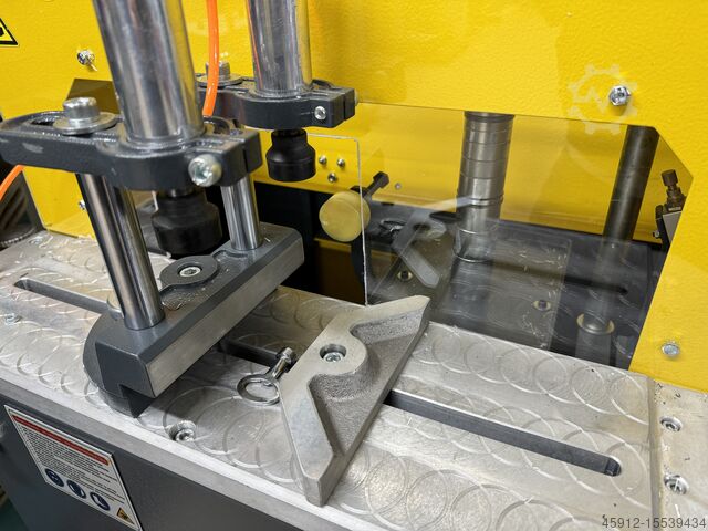 Kops freesmachine TUGRA OM 001