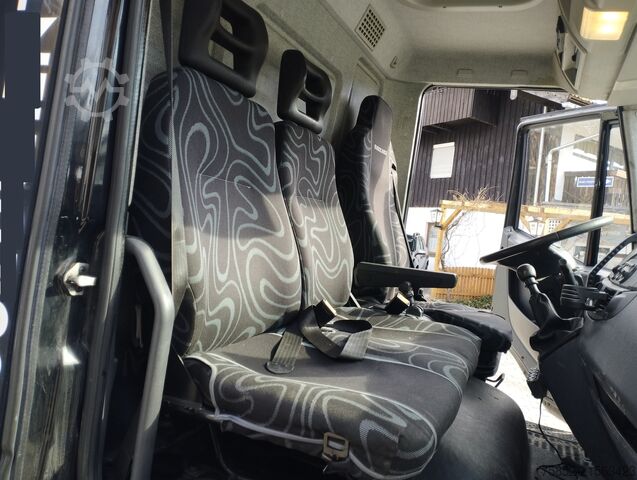 Dobozos teherautó Iveco ML 75E18 EUROCARGO Koffer Ladebordwand