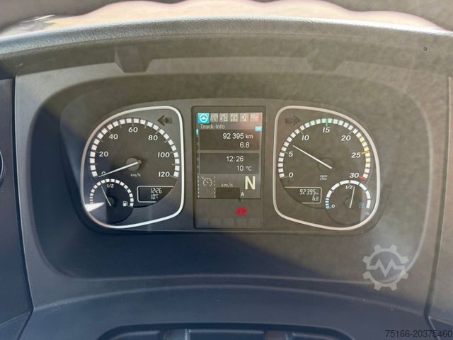 Κλειστό βαν MERCEDES-BENZ ATEGO 821 L Möbelkoffer 6,20 m TÜREN*KLIMA