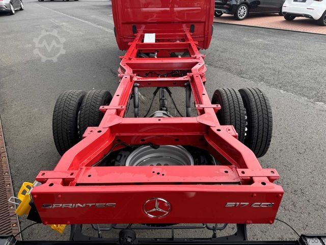 Van chassis MERCEDES-BENZ Sprinter 517 CDI 4325 Fahrgestell AHK3,5 5.500kg
