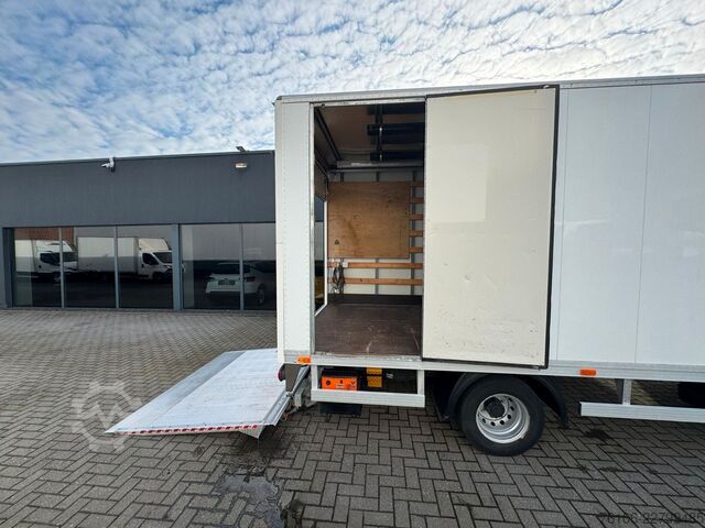 Furgone chiuso NISSAN NT500 56.15 Koffer mit LBW*Ahk*nur 34.800 km *