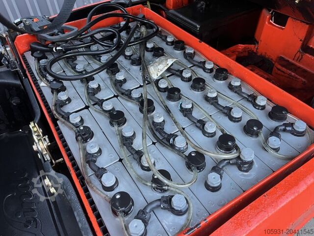 Elektryczny wózek widłowy 3 kołowy Linde E16C-01