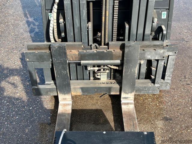 Voorlader vorkheftruck DOOSAN BR16R-7 Elektro Frontstapler mit Ladegerät