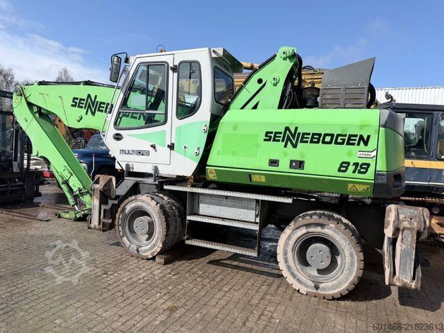 Mobiele graafmachine SENNEBOGEN 818 mit Greifer