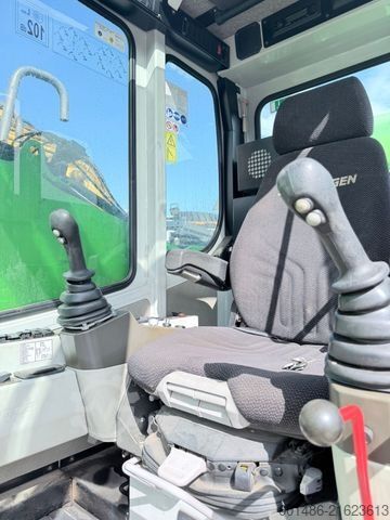 Mobiele graafmachine SENNEBOGEN 818 mit Greifer