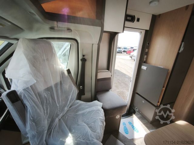 Half-integraal camper LMC Tourer T 660G