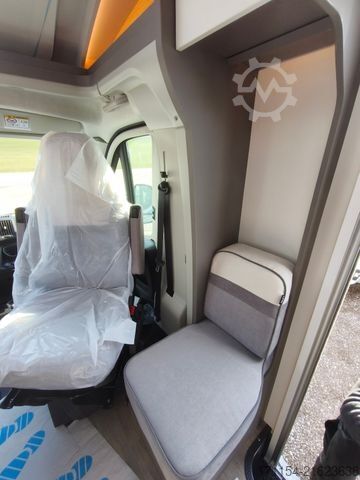 Half-integraal camper LMC Tourer T 660G