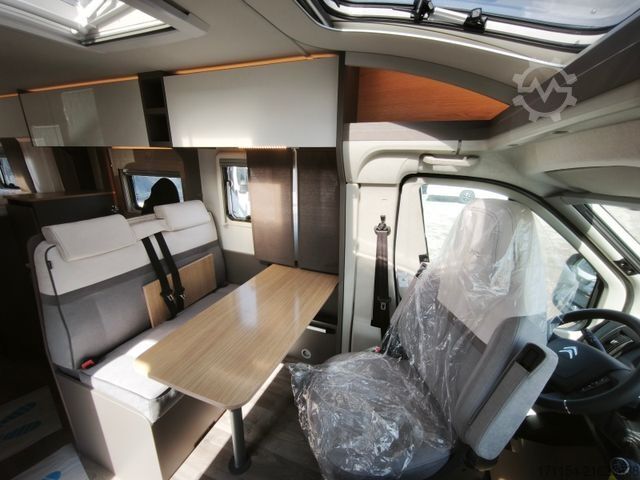 Half-integraal camper LMC Tourer T 660G