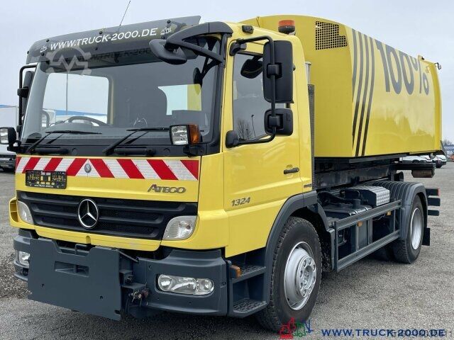 Οδοκαθαριστικό μηχάνημα Mercedes-Benz 1524 Winterdienst - Streuer - Kehrmaschine 1.Hd