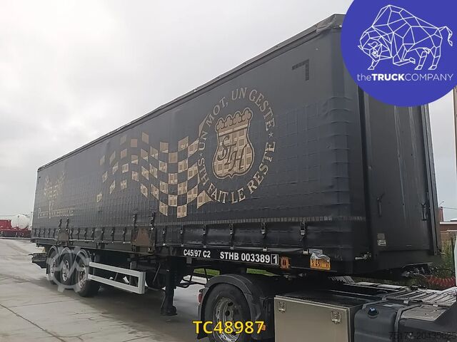 Sliding tarpaulins Hoet Trailers