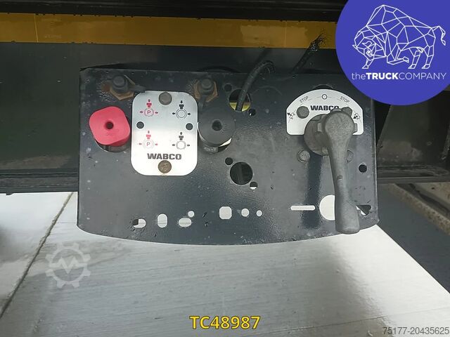 Sliding tarpaulins Hoet Trailers