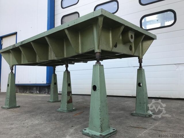 Straightening and welding plate made of cast steel and grey cast iron, heavily ribbed, former markin  2000x1000