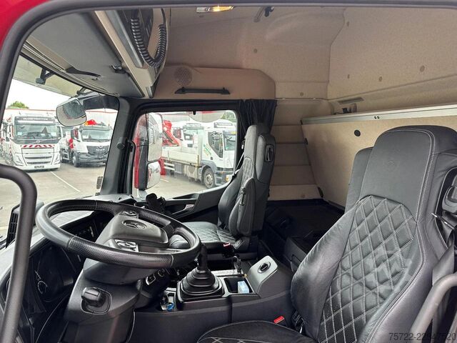Houthouder Mercedes-Benz Arocs 3358 6x4 BB mit EpsilonS290Z96 DOLL RATIO+