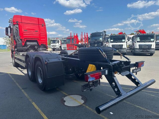 Podvozek s kabinou MAN TGX 33.520 6x4 BB Fahrgestell 4500mm SOFORT